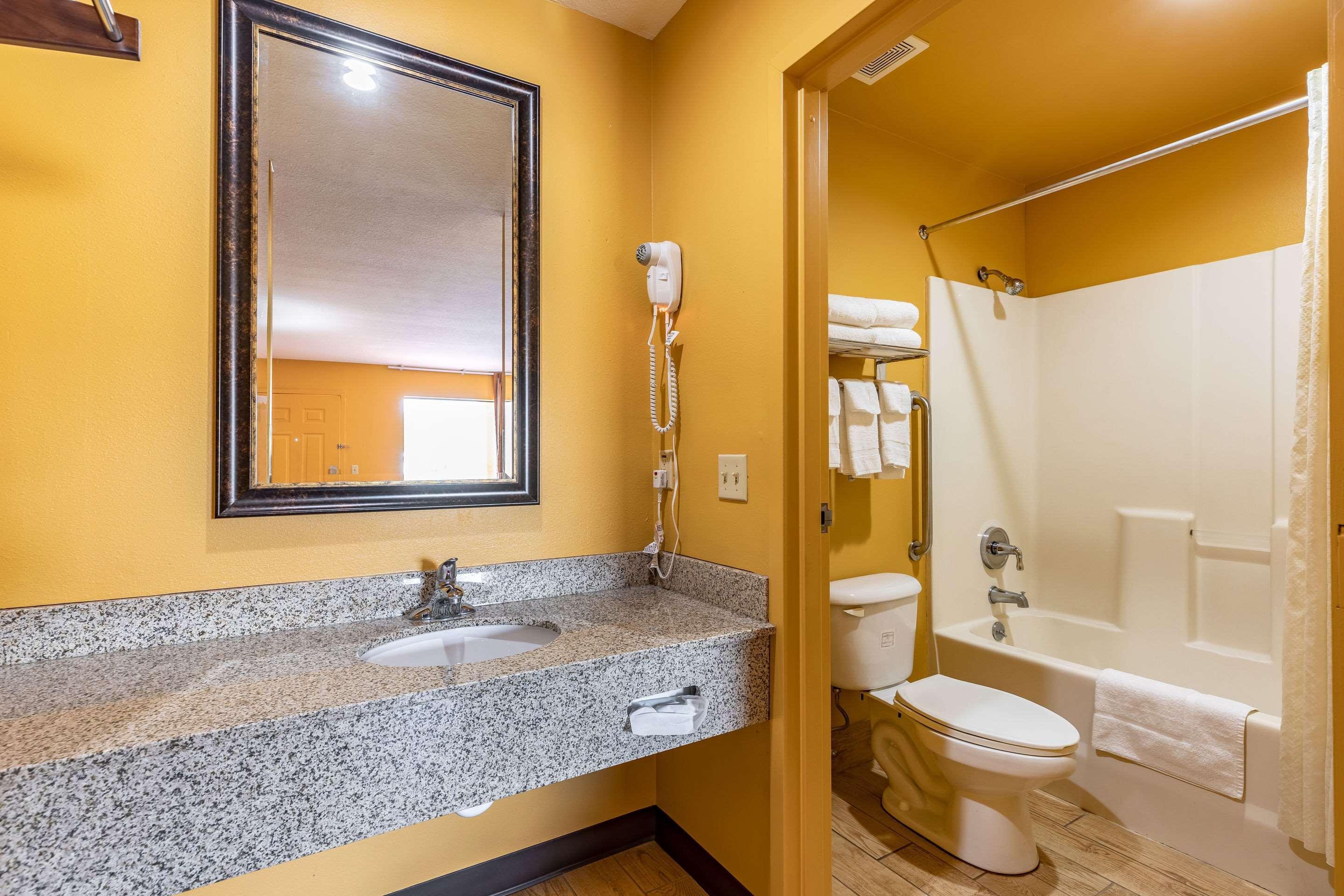 Econo Lodge Кингсленд Экстерьер фото