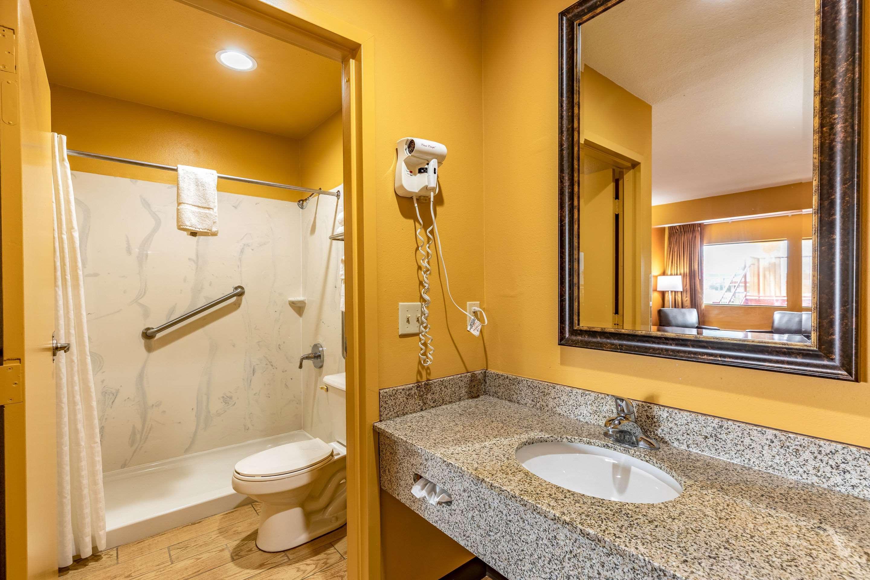 Econo Lodge Кингсленд Экстерьер фото