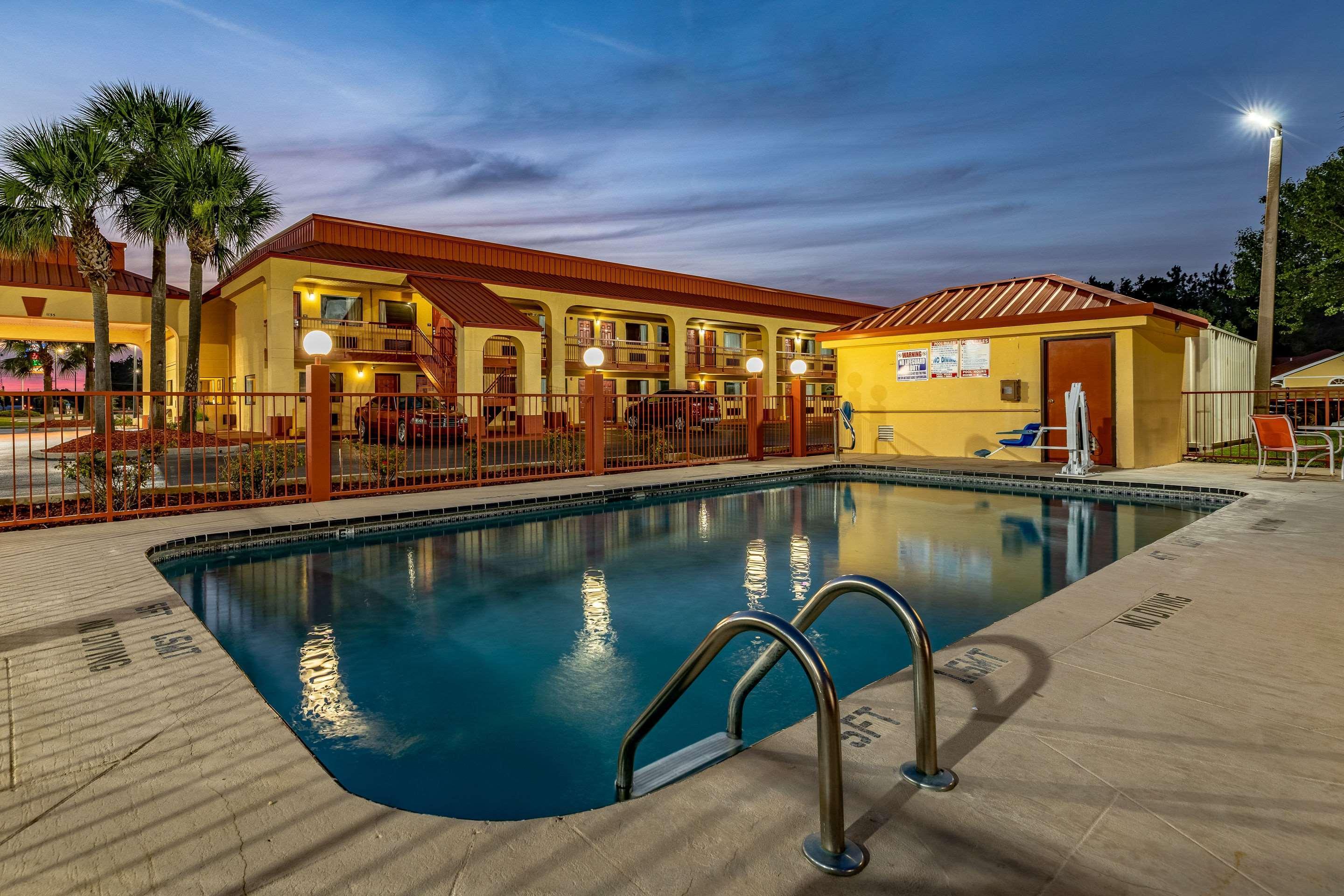 Econo Lodge Кингсленд Экстерьер фото